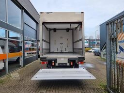 DAF LF 220 Kuhlkoffer/Carrier 750MT MULTITEMP/ LBW/...