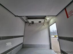DAF LF 220 Kuhlkoffer/Carrier 750MT MULTITEMP/ LBW/...
