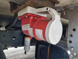 DAF LF 220 Kuhlkoffer/Carrier 750MT MULTITEMP/ LBW/...