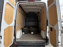MERCEDES-BENZ Sprinter 215 CDI L2H2 Klima 7MBUX Heckschaden
