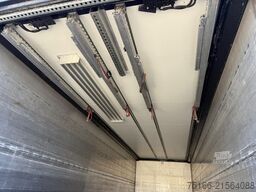 MERCEDES-BENZ ANTOS 2533 L Getränkekoffer 8,20 m LBW 2 T*LENK