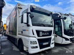 MAN TGX 26.440 Box truck w/ Full side opening. Rep obj