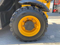 JCB 525-60HI-VIZ