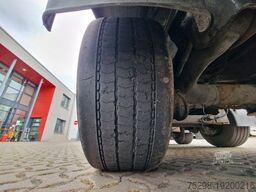  H&W HWDKSK38 / Glasrecycling / Kran / Lenkachse