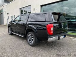 Nissan Navara 4WD 5 posti con HardTop