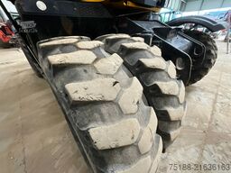 JCB HD 110 WT Hydradig Rototilt