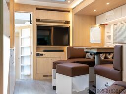 Scania S500  New Scania S500 STX! 6 horses plus living...