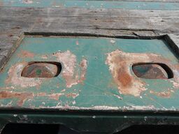 Meusburger Flatbed trailer twist locks