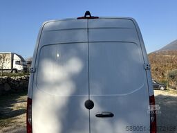 Mercedes-Benz Sprinter 319 6 posti long