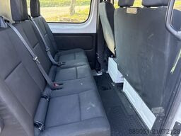 Mercedes-Benz Sprinter 319 6 posti long