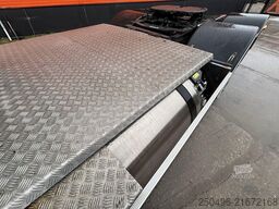 Volvo FH 460 6x4 CNG / HYDRAULICS / RETARDER / TANDEM...