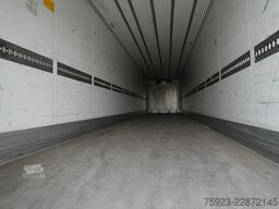 Schmitz Cargobull 3 AXLE FRIGO TRAILER WITH CARRIER VECTOR 1950