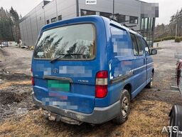 Toyota Hiace 4WD with 2 sets of tires