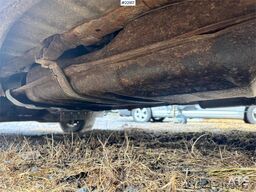 Toyota Hiace 4WD with 2 sets of tires