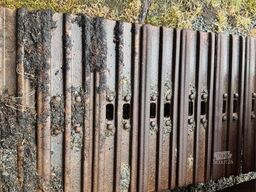 Schaeff HR26 crawler excavator with 2 buckets.