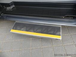 VW Crafter Kombi 35 2.0 TDI MR Autom. RAMPE/9-SITZE