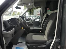 VW Crafter Kombi 35 2.0 TDI MR Autom. RAMPE/9-SITZE