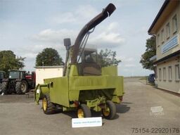 Fortschritt E 281+Maisschneidwerk