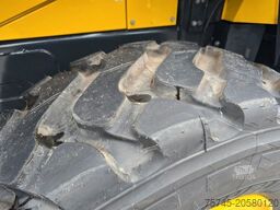 KOMATSU WA 200 * WENIG BELASTET * TOP * NEUE REIFEN