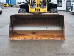 KOMATSU WA 200 * WENIG BELASTET * TOP * NEUE REIFEN