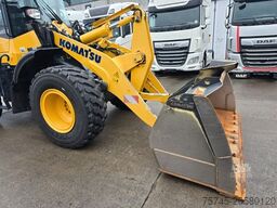 KOMATSU WA 200 * WENIG BELASTET * TOP * NEUE REIFEN