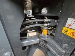 KOMATSU WA 200 * WENIG BELASTET * TOP * NEUE REIFEN