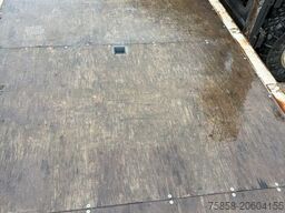 Krone Plattform 7,45m mit Steckrungen mittig