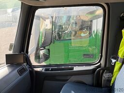 Volvo FM400 LKW mit Kran