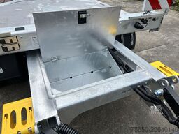 Möslein T 3-9,20 F  3 Achs Tieflader mit gerader Ladefläche 9 m, Neufahrzeug