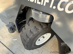 Combilift C5000E / TRIPLEX 8300MM WIDE POSITIONER