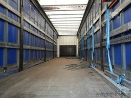 Krone 3 axle curtainside trailer