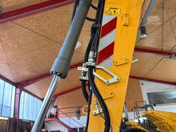 Liebherr A918 Compact