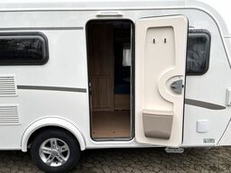 HYMER/ERIBA Eriba Feeling 425 1.600 kg, Schlafdach, Combi 4E