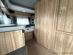 HYMER/ERIBA Eriba Feeling 425 1.600 kg, Schlafdach, Combi 4E