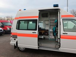 VOLKSWAGEN T5 Transporter Hochdach lang/KTW/Klima/FN: 217