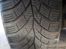 VOLKSWAGEN Caddy 1. Hand / AHK / Klima / FN: 187