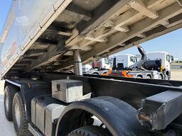 Mercedes-Benz Actros 4146K Kipper 8x4 40T Euro3