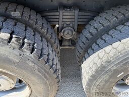 Mercedes-Benz Actros 4146K Kipper 8x4 40T Euro3