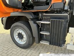 Mercedes-Benz Unimog U 423 4X4 3000
