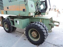 CASE 688B