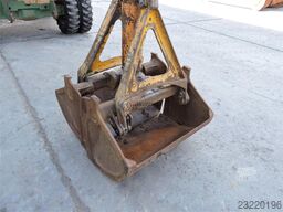 CASE 688B
