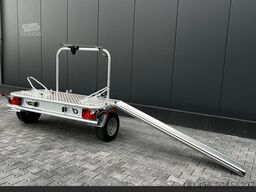 Debon Roadster Camp Querlader Wohnmobilhänger