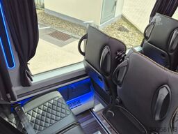 MERCEDES-BENZ Sprinter 519  Allrad 4 x 4  20 / 23 Sitzer Stock