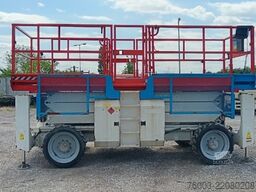 Genie GS3390 - 12,06 m - 4x4 - diesel