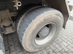 MERCEDES-BENZ Arocs 3243 8x4 Kipper Schwarzmuller Bordmatik