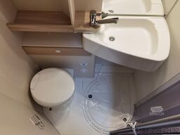 EURAMOBIL ACTIVA ONE 690 HB / 180PS-40H MAXI/ PANORAMADACH