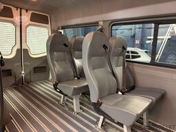 VOLKSWAGEN Crafter Kombi 6 Sitze Klima STHZ AHK