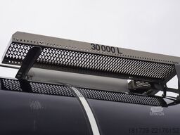 Lag O-3-ST L4BH bitumen semi-trailer / ADR