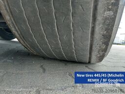 Schmitz Cargobull Curtainsider Mega