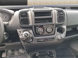 KARMANN Dexter DE 625  Captain-Chair-Sitze, RFK